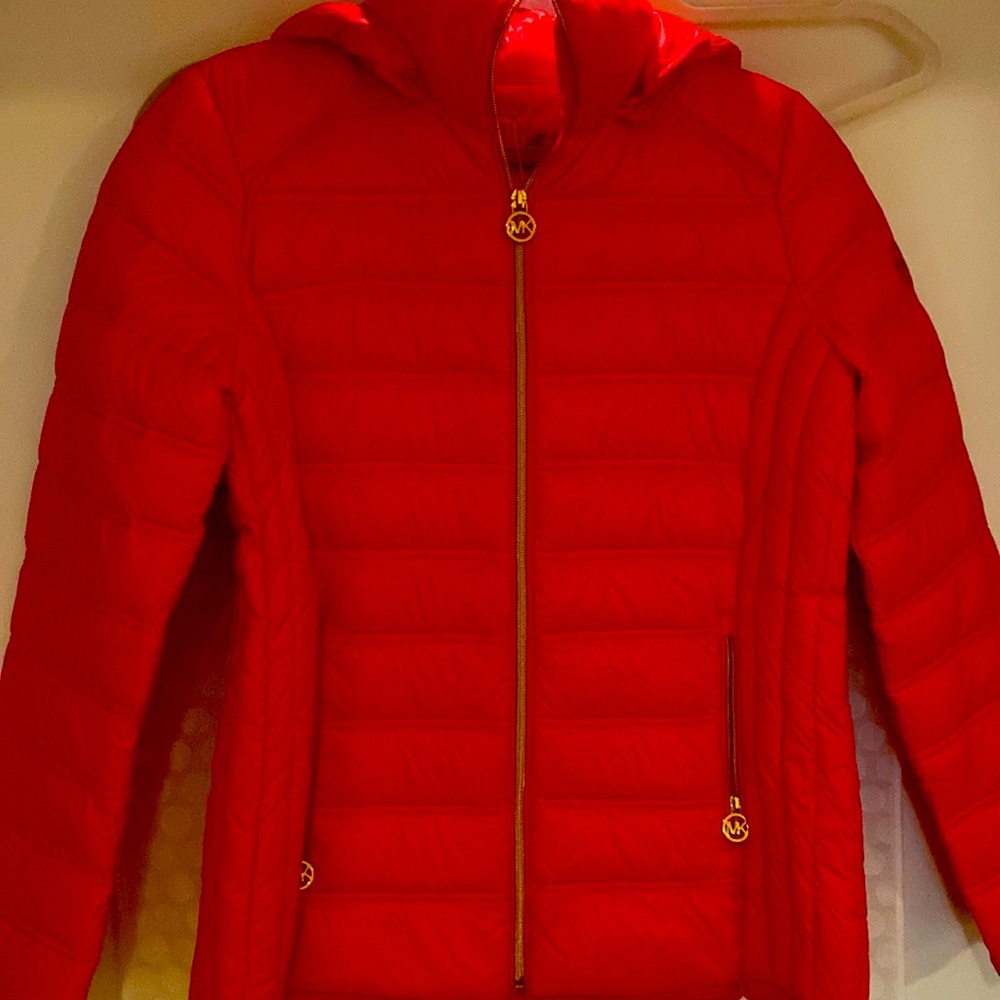 MK Red puffer short jacket size Large